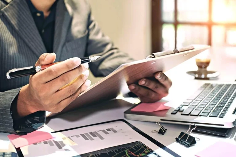 Outsourcing Bookkeeping: A Smart Move for Small Businesses