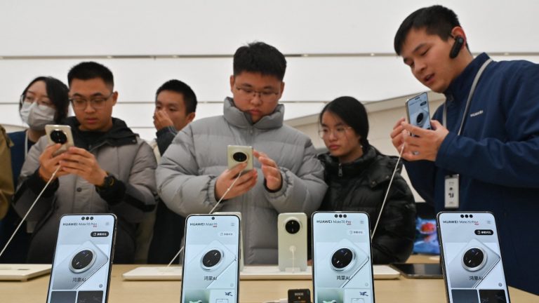 What Makes Huawei Smartphones Perform So Well?
