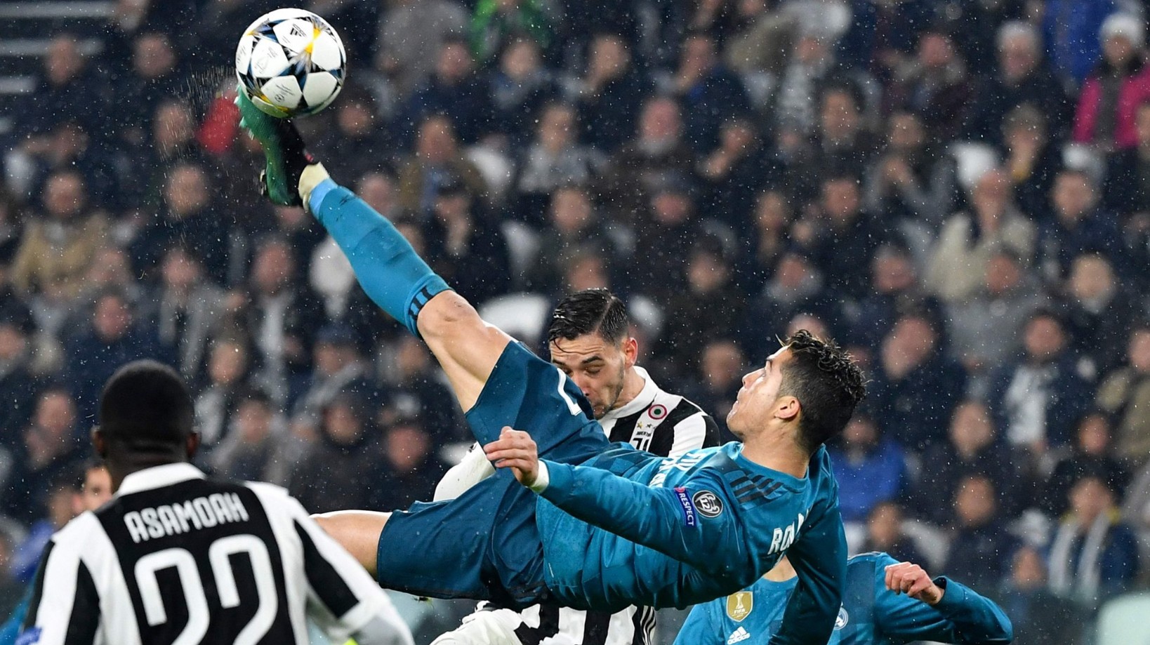 Cristiano Ronaldo Headers: Iconic Goals that Show His Aerial Power