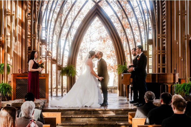 One-day wedding in Los Angeles with Luckyweddingday