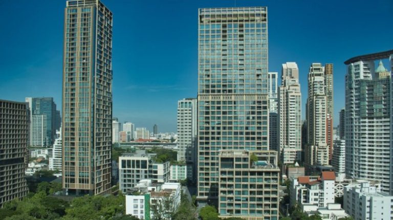 Smart Real Estate Decisions: Navigating Singapore's Private Condominium Market in 2025