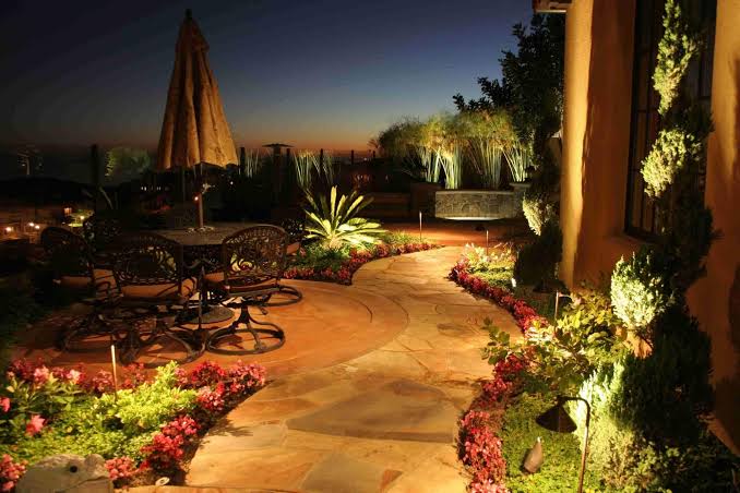 Landscape Lighting Ideas to Transform Your Yard at Night