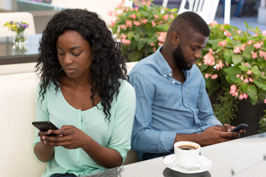 Why Great Text Chemistry Can Disappear at the First Meeting